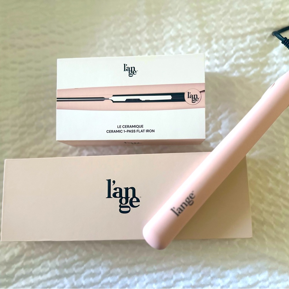 NEW!  L’Ange Le Ceramique 1-Pass Flat Iron. Blush - New in Box.